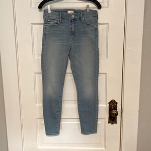 MOTHER. Size 27. Skinny Jeans